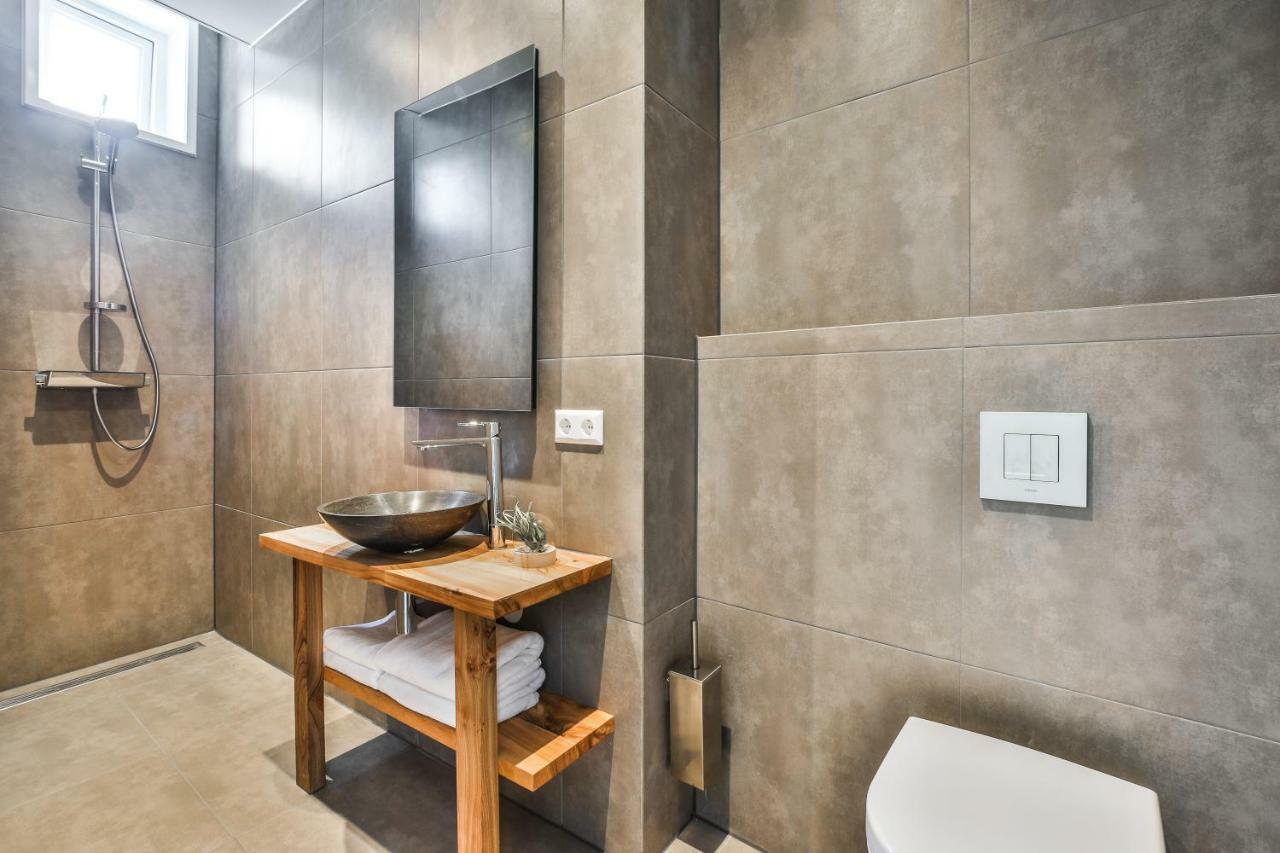 Boutique Hotel Koninginn Haarlem Esterno foto